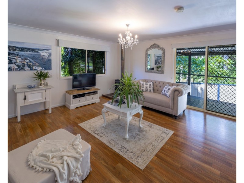 12a Young Street, Safety Beach NSW 2456