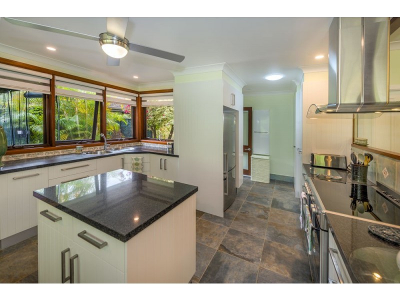 6 Marlin Close, Emerald Beach NSW 2456