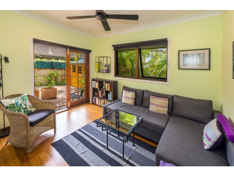 6 Marlin Close, Emerald Beach NSW 2456
