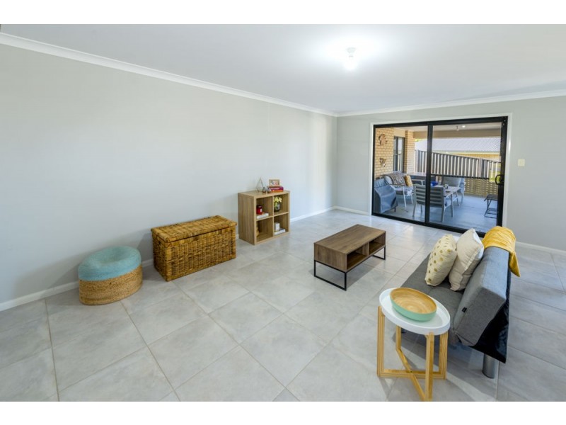 5 Seacrest Boulevard, Sandy Beach NSW 2456
