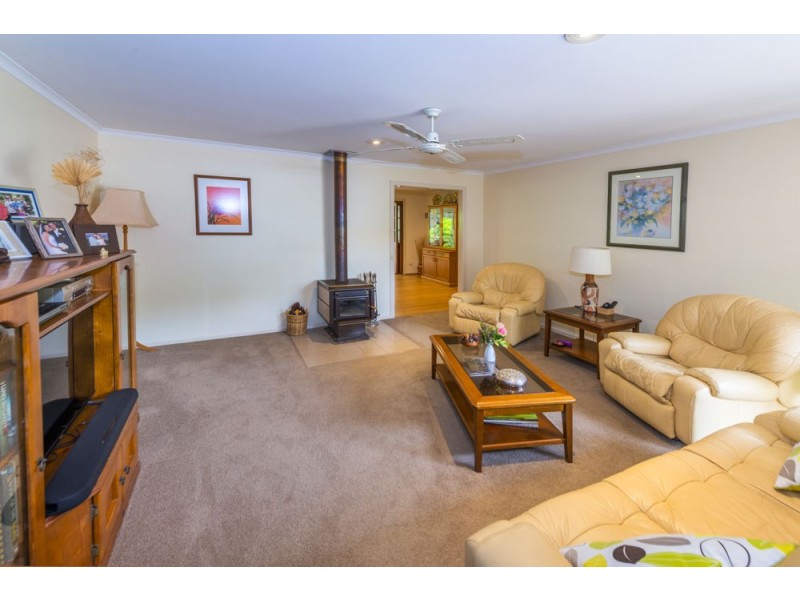 15 Young Street, Safety Beach NSW 2456