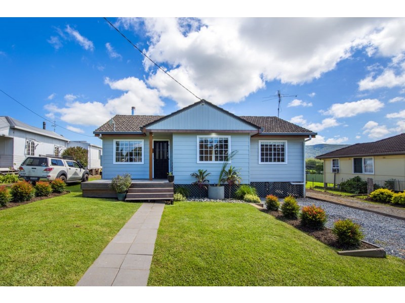 13 Weir Street, Nana Glen NSW 2450