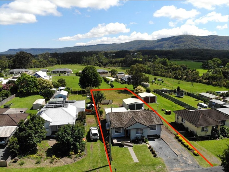 13 Weir Street, Nana Glen NSW 2450