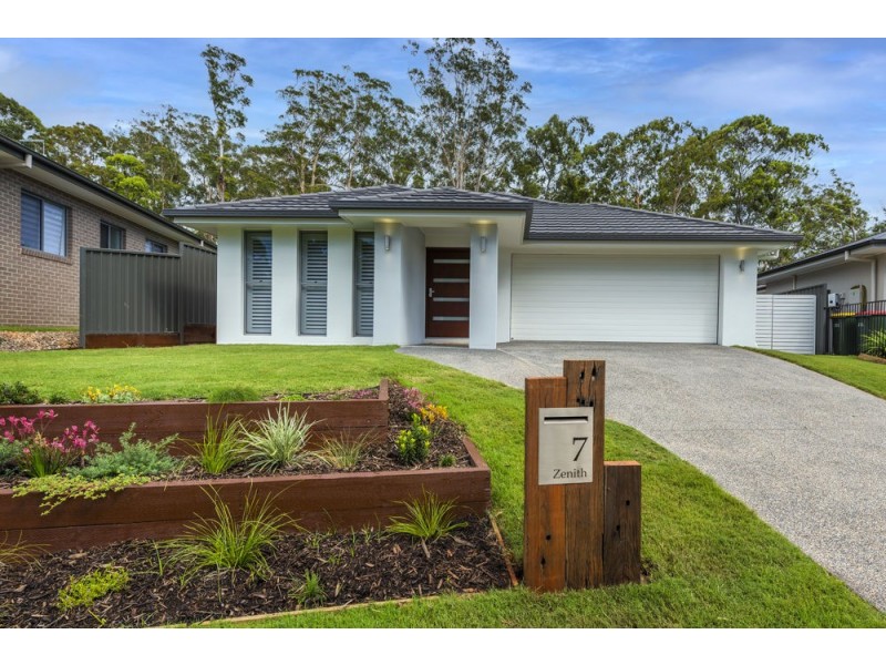 7 Zenith Avenue, Sandy Beach NSW 2456