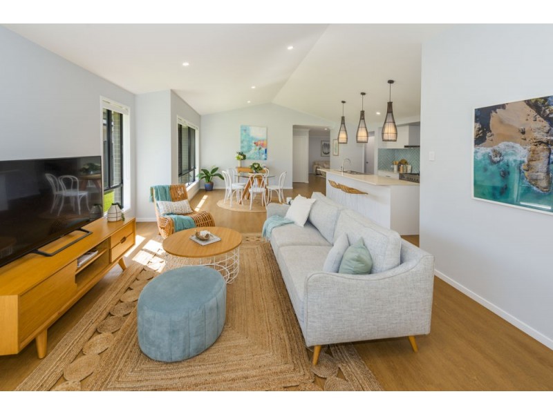 7 Zenith Avenue, Sandy Beach NSW 2456