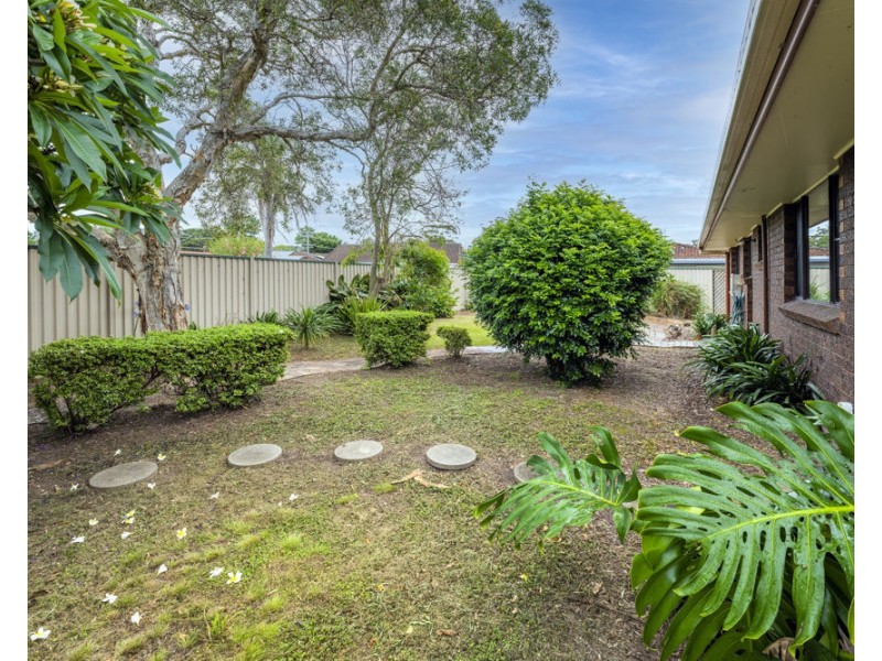 2/27 Knox Street, Woolgoolga NSW 2456