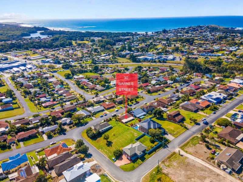 30 Barnes Street, Woolgoolga NSW 2456