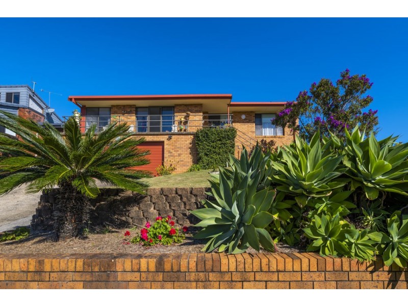 30 Barnes Street, Woolgoolga NSW 2456