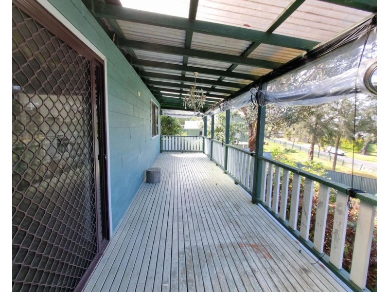 8 Bent Street, Nana Glen NSW 2450