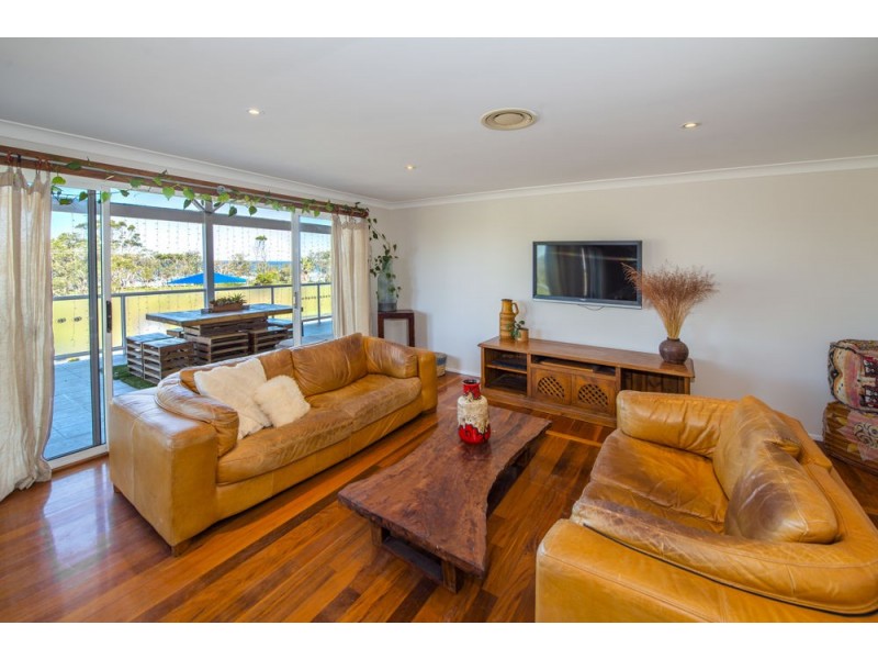 42 Sandy Beach Drive, Sandy Beach NSW 2456