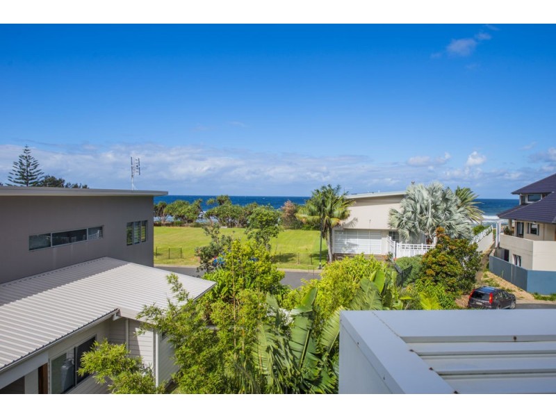 9 Beachfront Close, Sapphire Beach NSW 2450