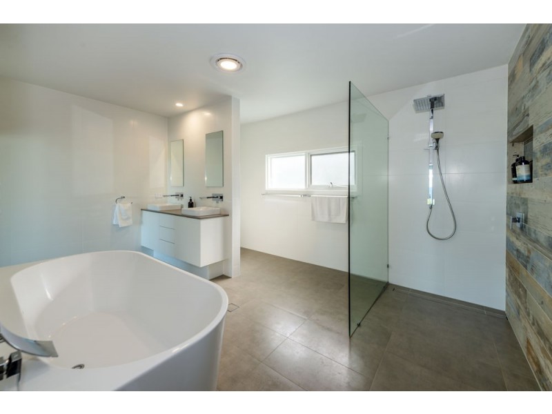 9 Beachfront Close, Sapphire Beach NSW 2450