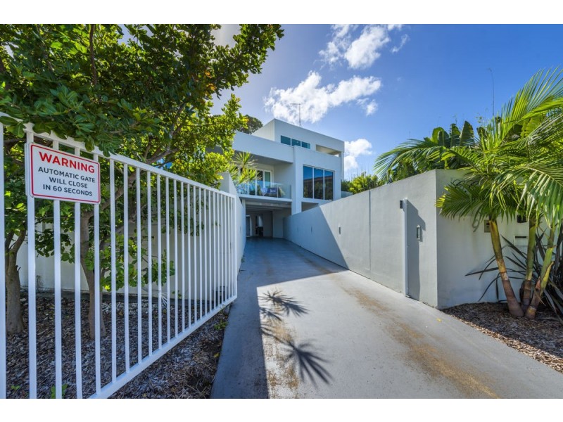 9 Beachfront Close, Sapphire Beach NSW 2450