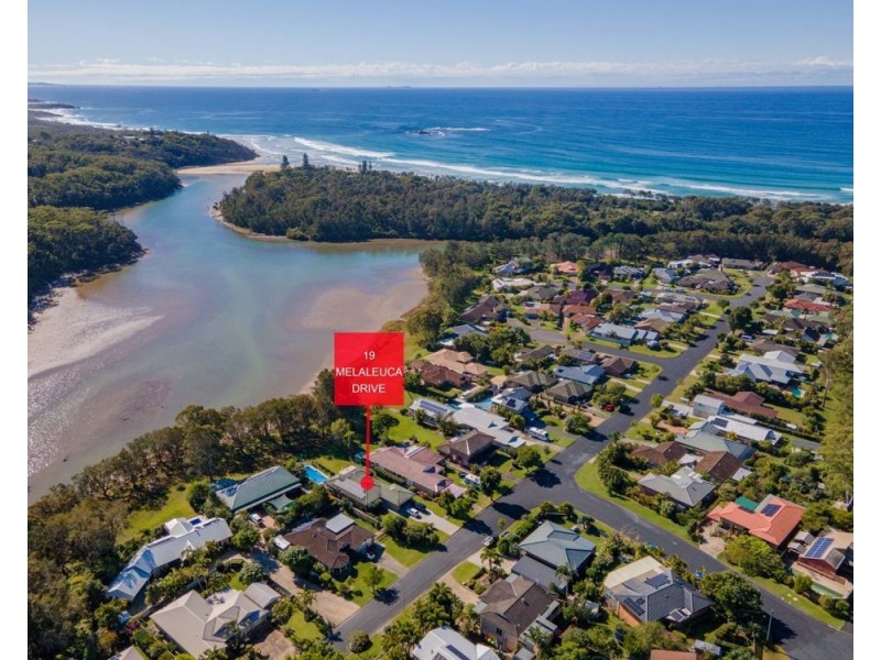 19 Melaleuca Avenue, Woolgoolga NSW 2456