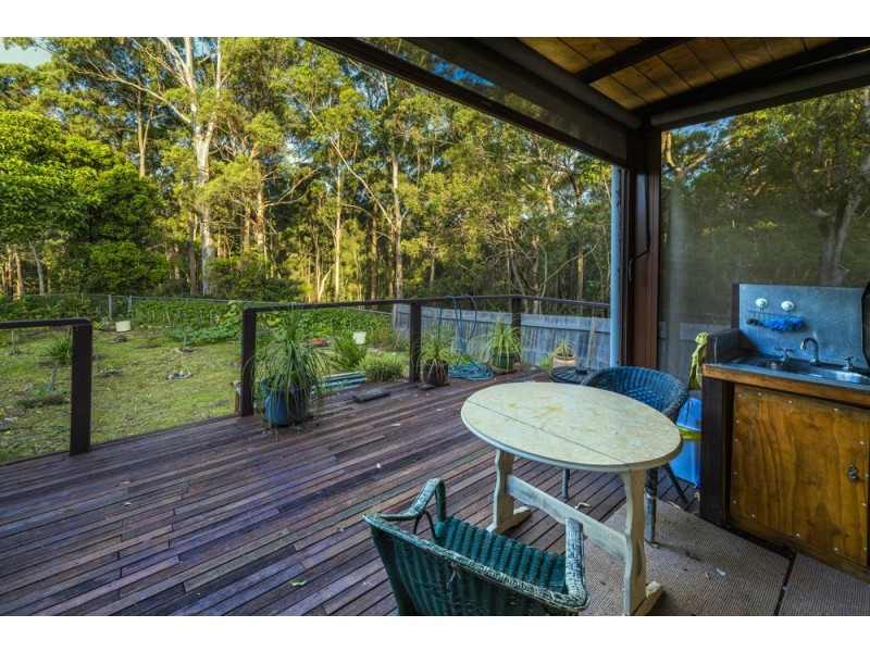 18 Campbell Street, Safety Beach NSW 2456