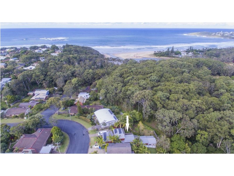 18 Campbell Street, Safety Beach NSW 2456