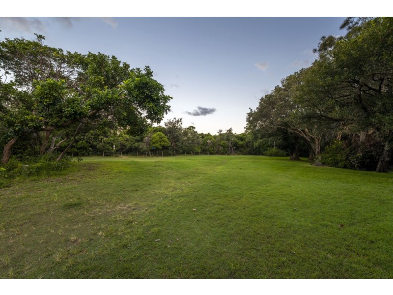 35 Crystal Drive, Sapphire Beach NSW 2450