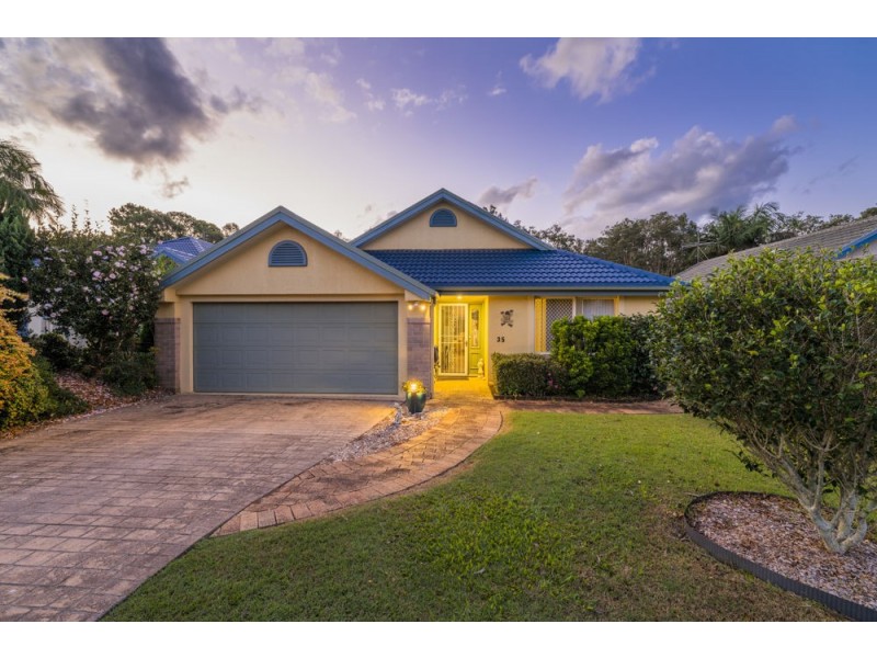 35 Crystal Drive, Sapphire Beach NSW 2450