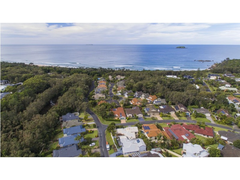35 Crystal Drive, Sapphire Beach NSW 2450