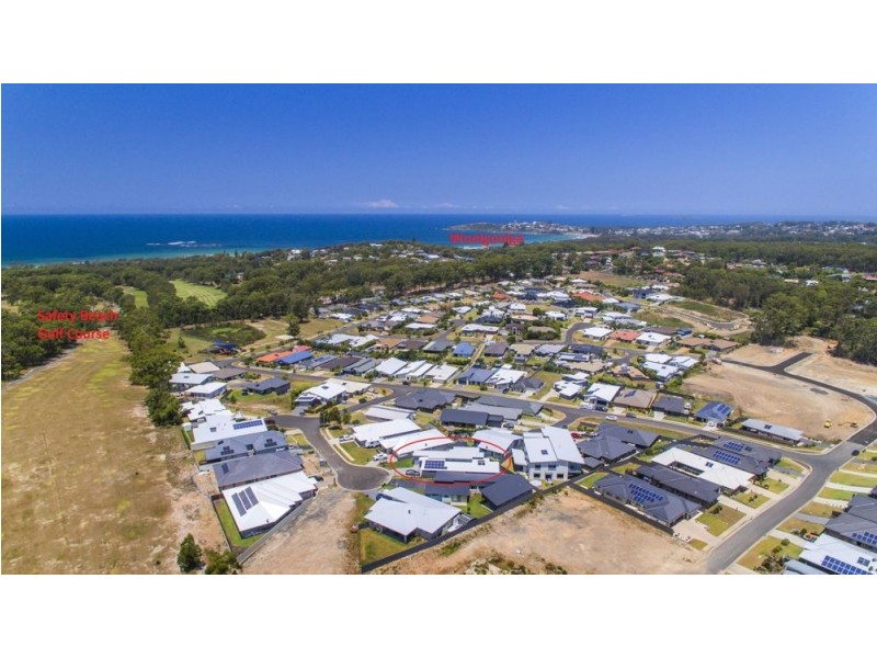 11 Helmsman Close, Safety Beach NSW 2456
