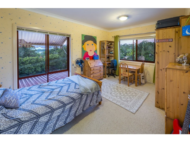 17 Gresham Drive, Woolgoolga NSW 2456