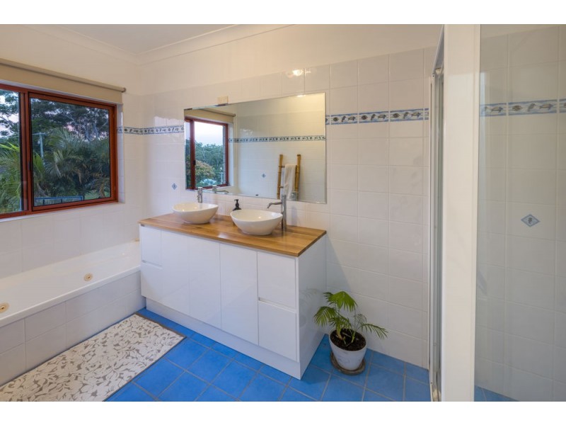 17 Gresham Drive, Woolgoolga NSW 2456