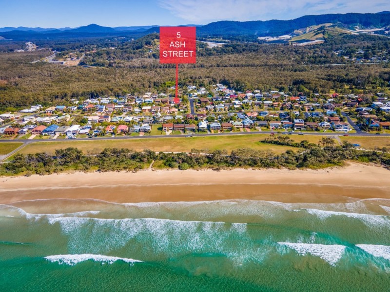 5 Ash Street, Sandy Beach NSW 2456