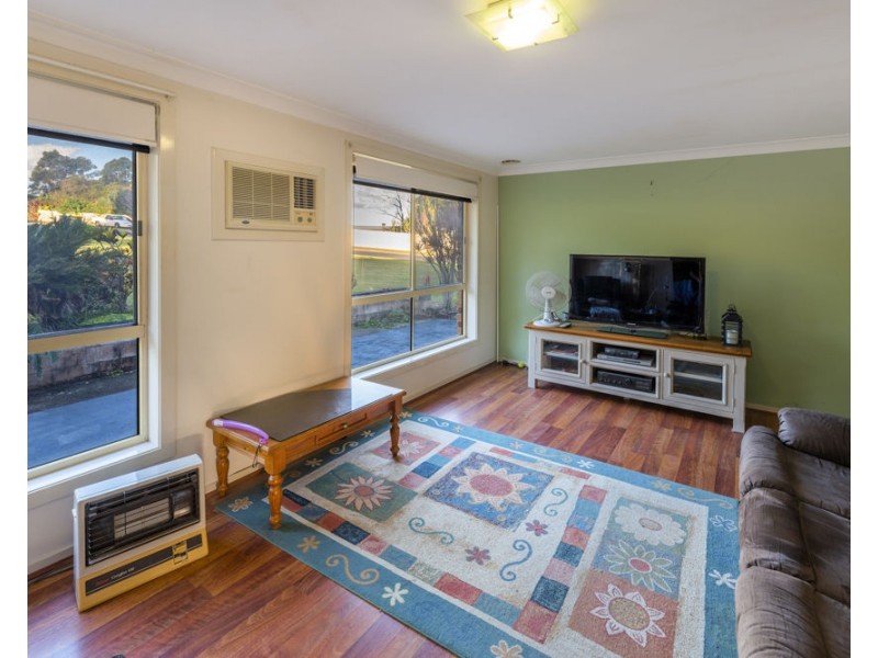 1 Azure Avenue, Emerald Beach NSW 2456