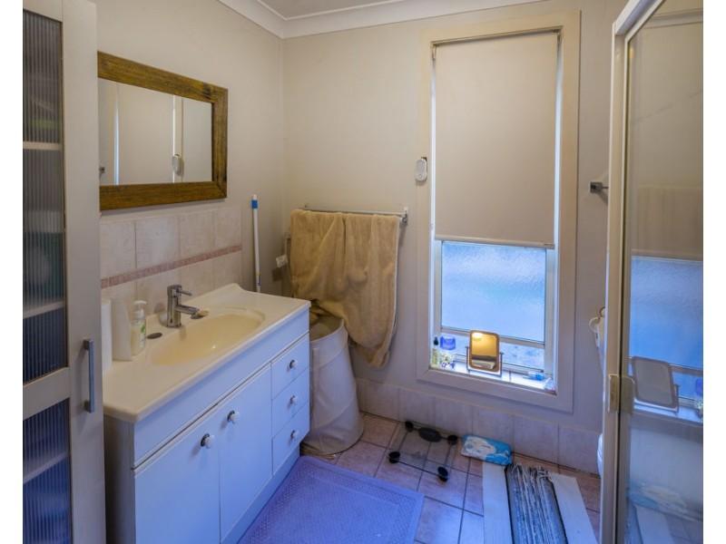 1 Azure Avenue, Emerald Beach NSW 2456