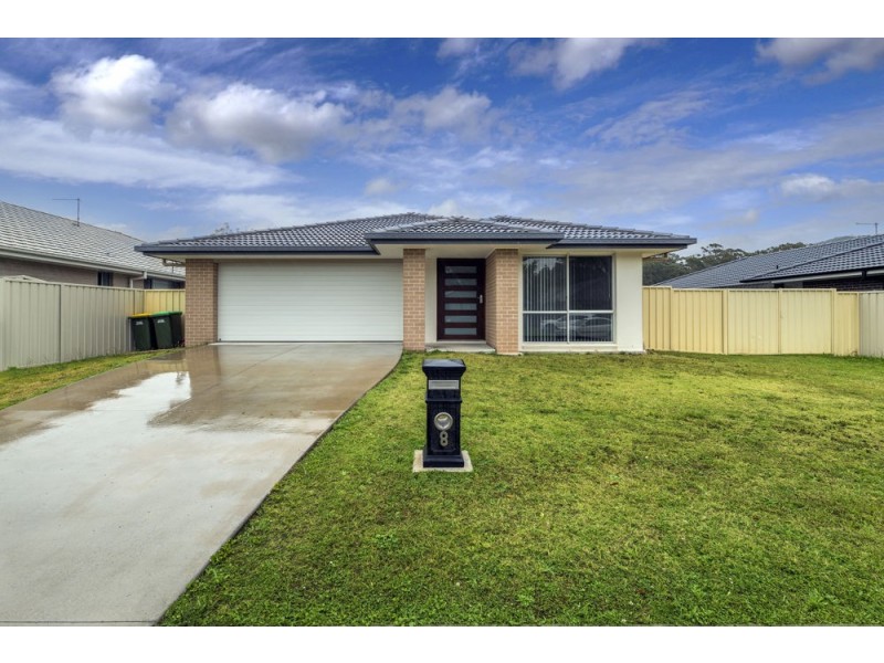 8 Broadwater Street, Sandy Beach NSW 2456
