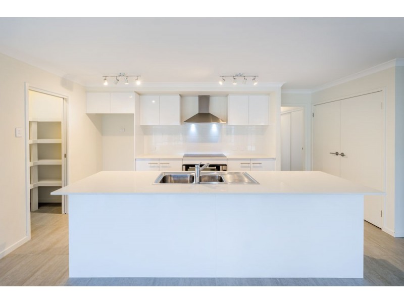 8 Broadwater Street, Sandy Beach NSW 2456