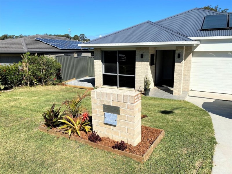 40 Admiralty Drive, Safety Beach NSW 2456