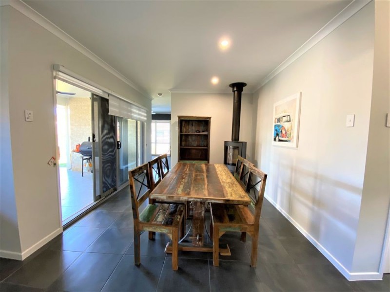 40 Admiralty Drive, Safety Beach NSW 2456