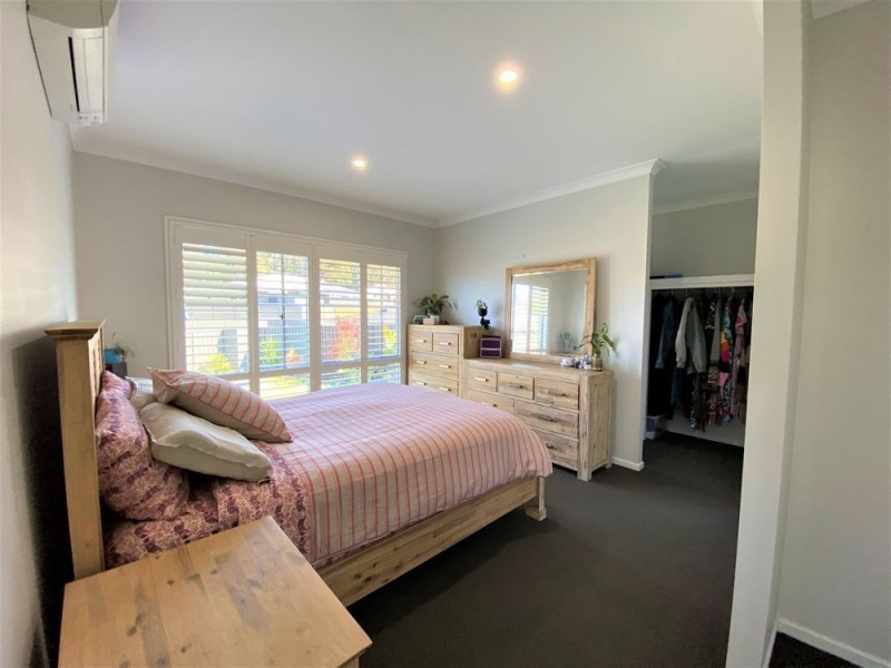 40 Admiralty Drive, Safety Beach NSW 2456