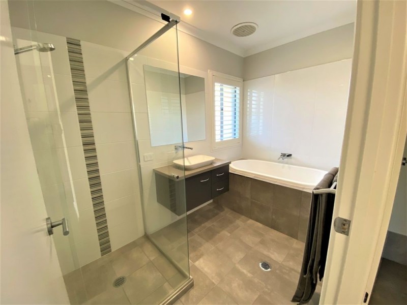40 Admiralty Drive, Safety Beach NSW 2456