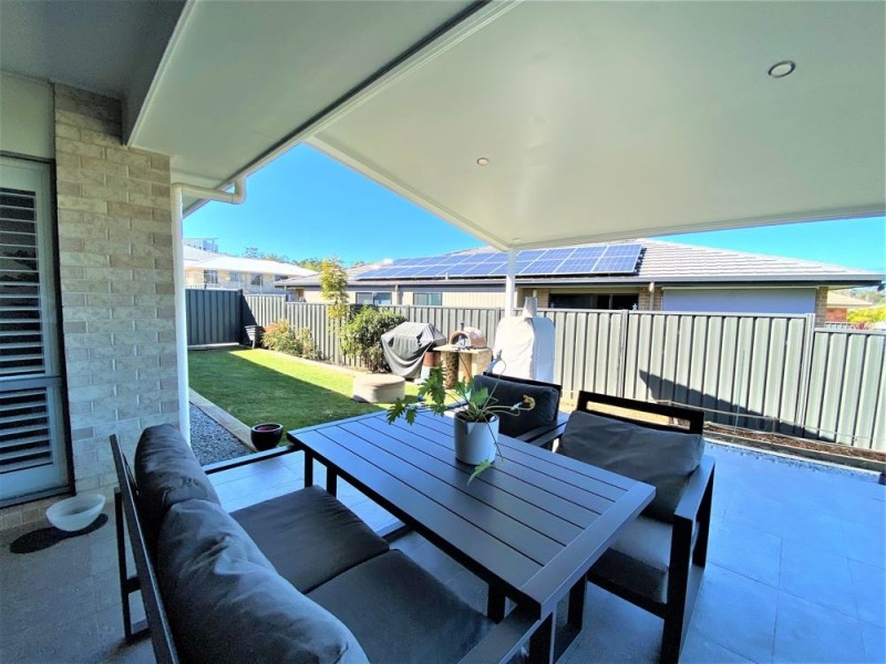 40 Admiralty Drive, Safety Beach NSW 2456