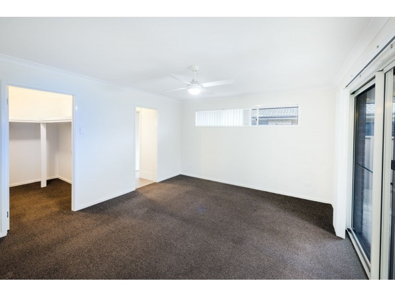 8 Broadwater Street, Sandy Beach NSW 2456