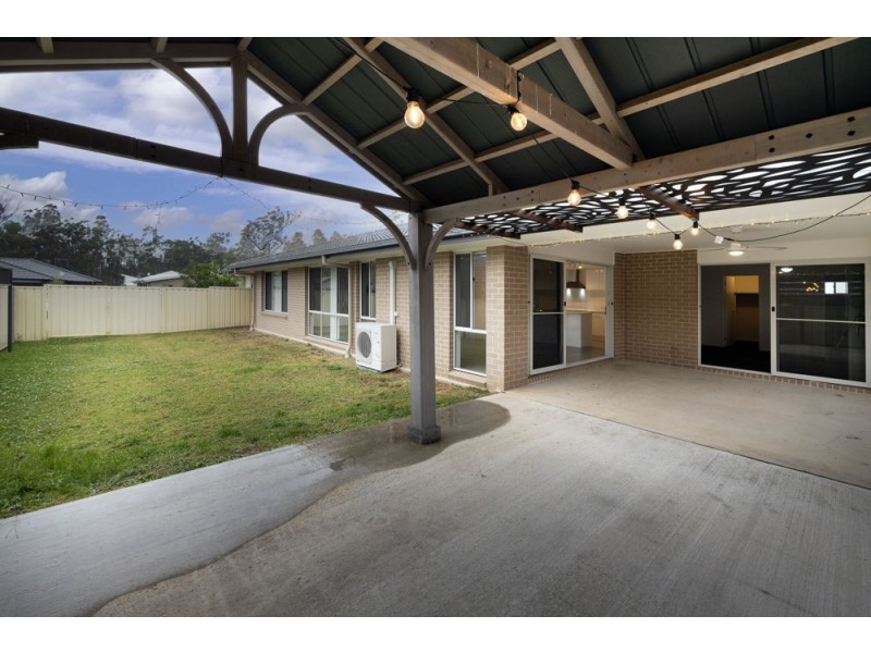 8 Broadwater Street, Sandy Beach NSW 2456