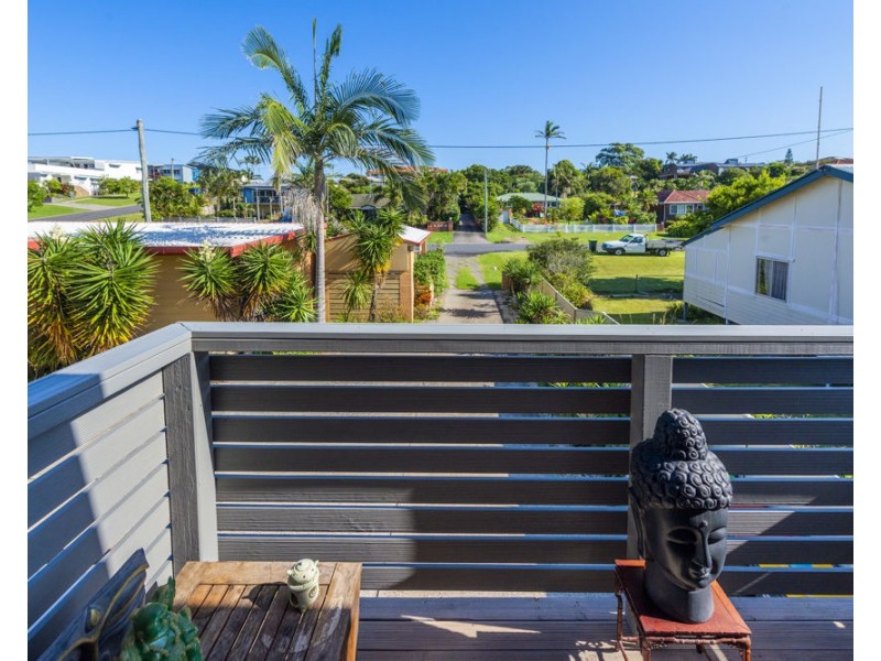 2/27 Trafalgar Street, Woolgoolga NSW 2456