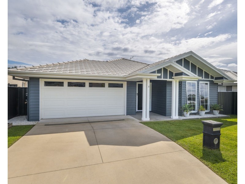 3 Mermaid Drive, Sandy Beach NSW 2456