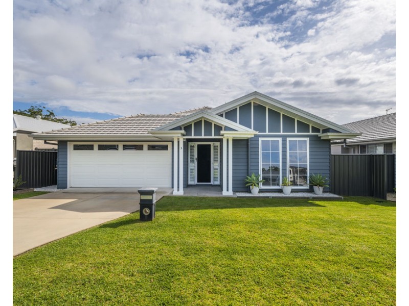 3 Mermaid Drive, Sandy Beach NSW 2456