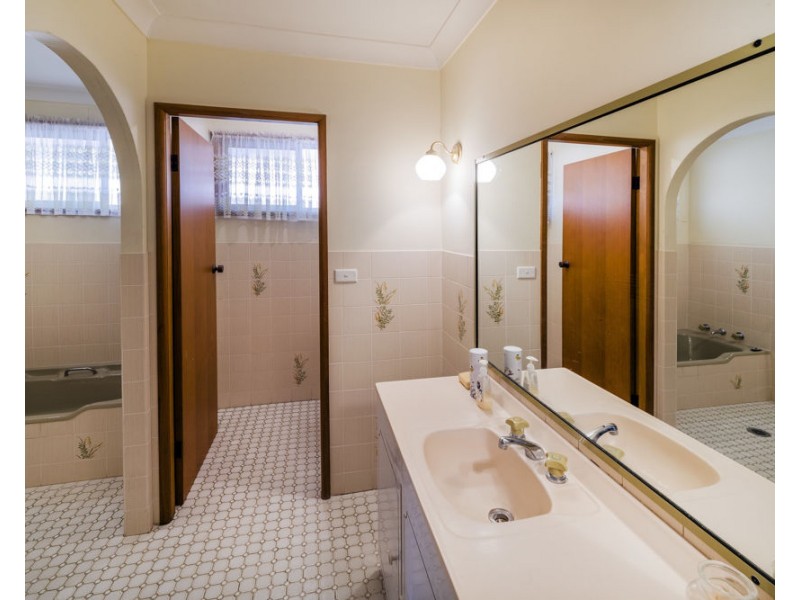 2 Kim Close, Woolgoolga NSW 2456