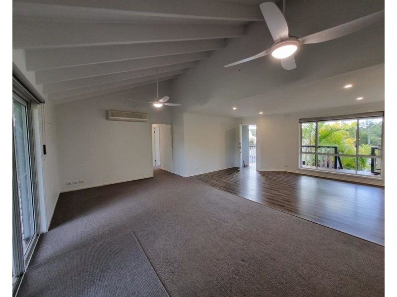 4 Casuarina Court, Sandy Beach NSW 2456