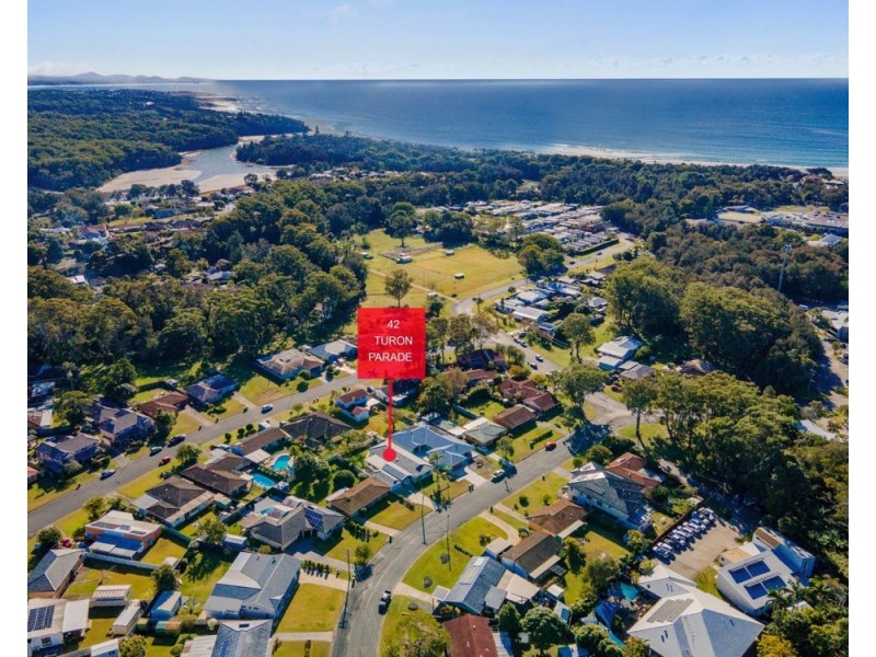 42 Turon Parade, Woolgoolga NSW 2456