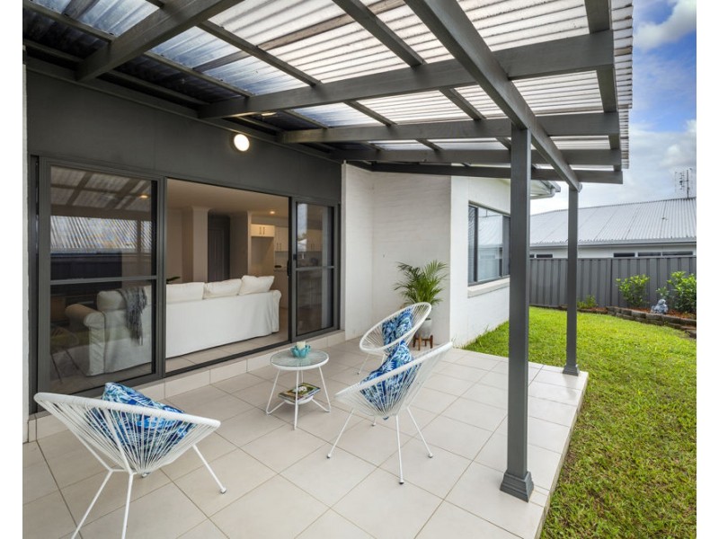 24 Admiralty Drive, Safety Beach NSW 2456