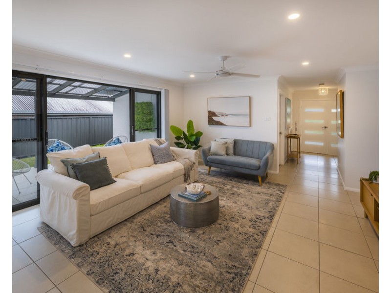24 Admiralty Drive, Safety Beach NSW 2456