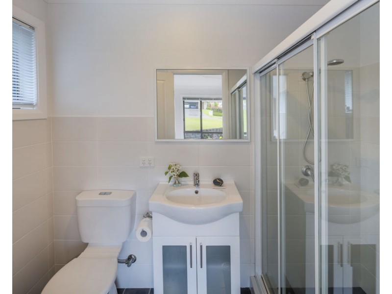 24 Admiralty Drive, Safety Beach NSW 2456