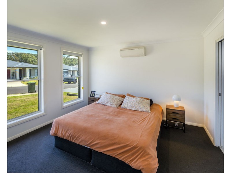 9 Sandcastle Drive, Sandy Beach NSW 2456