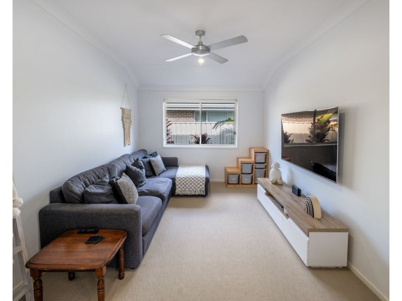 8 Seabeach Street, Sandy Beach NSW 2456