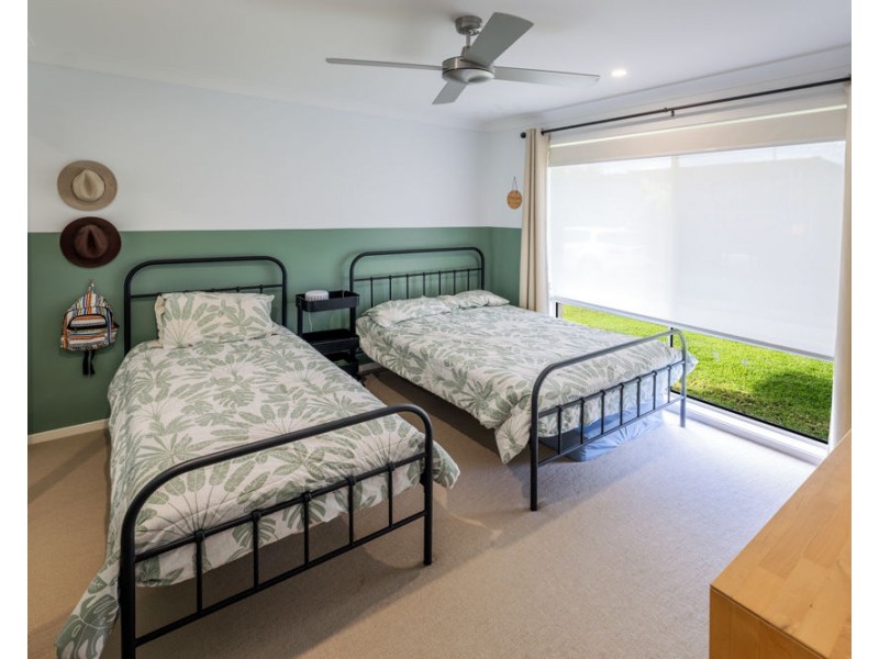 8 Seabeach Street, Sandy Beach NSW 2456